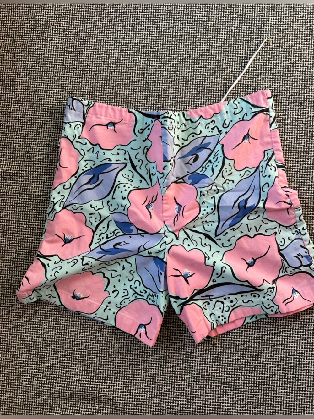 Vintage Hobie swim trunks in fabulous 80s print. Excellent vintage condition.